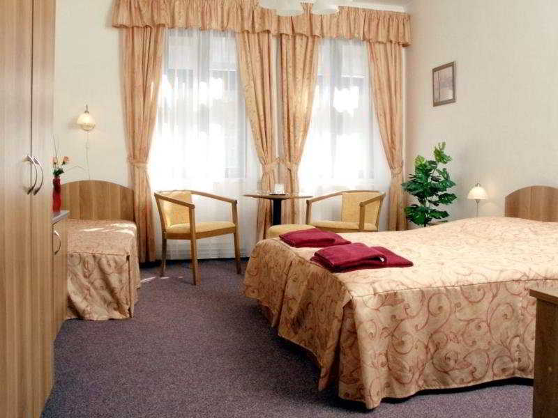 Hotel Kafka Prag Exteriör bild